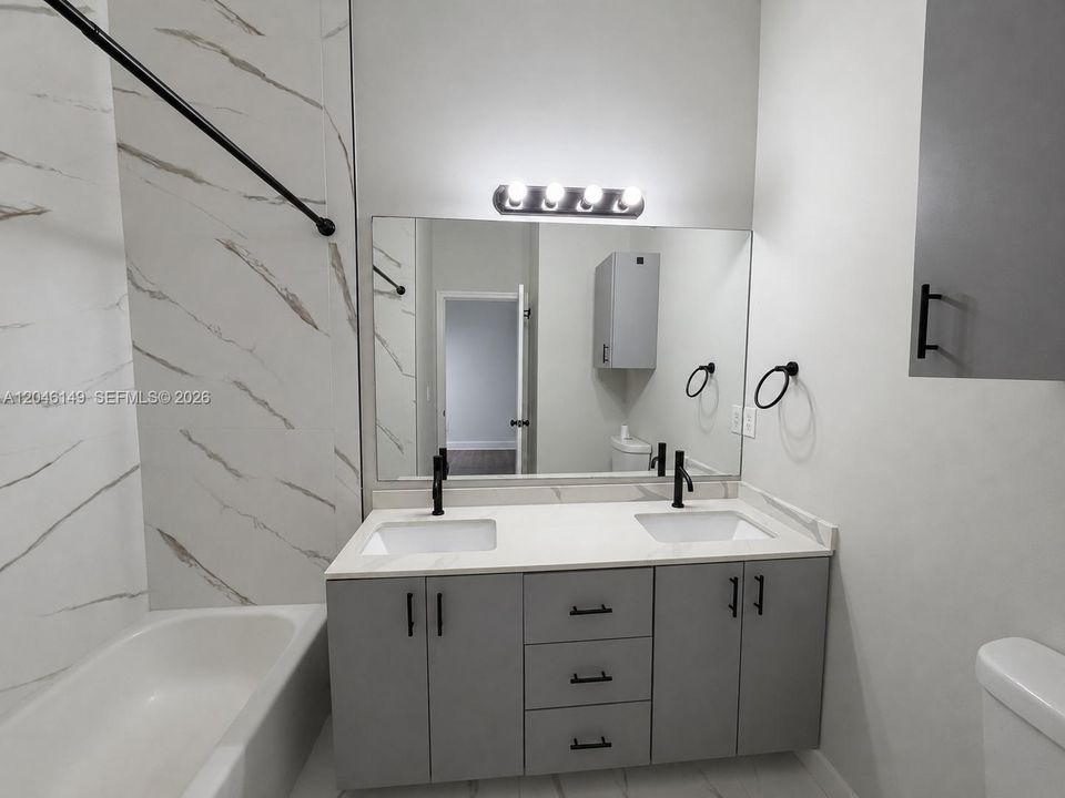 For Rent: $2,750 (3 beds, 2 baths, 1396 Square Feet)