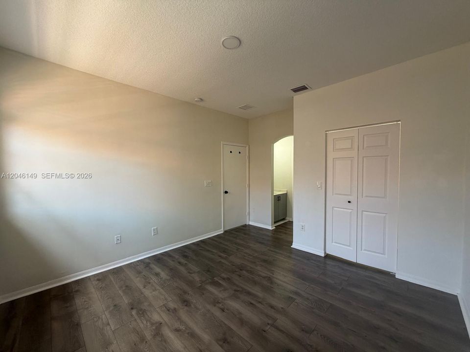 For Rent: $2,750 (3 beds, 2 baths, 1396 Square Feet)