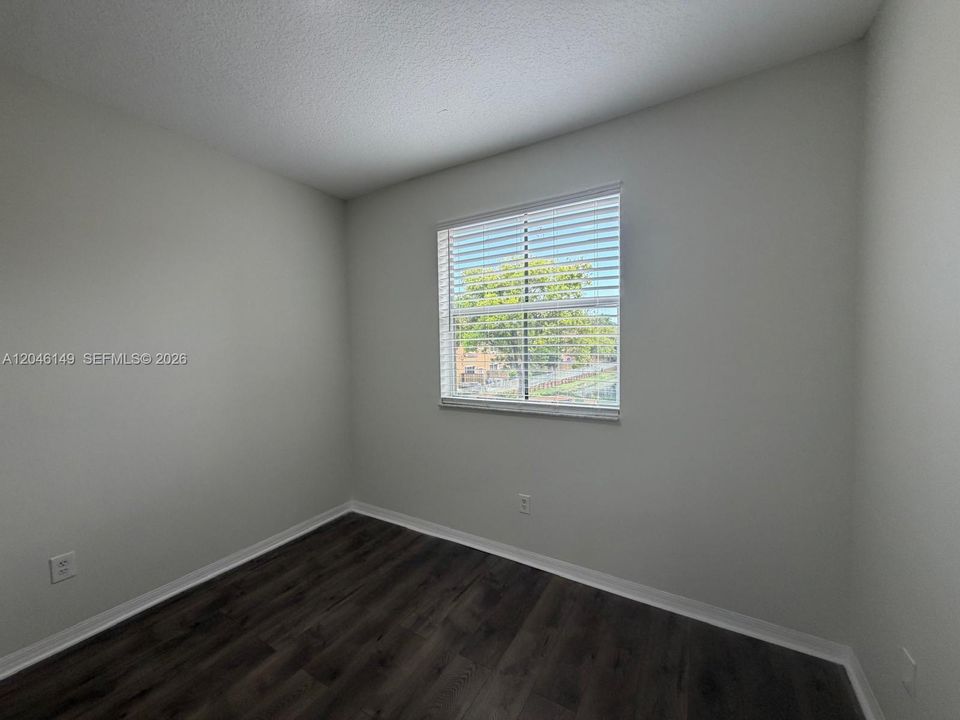 For Rent: $2,750 (3 beds, 2 baths, 1396 Square Feet)