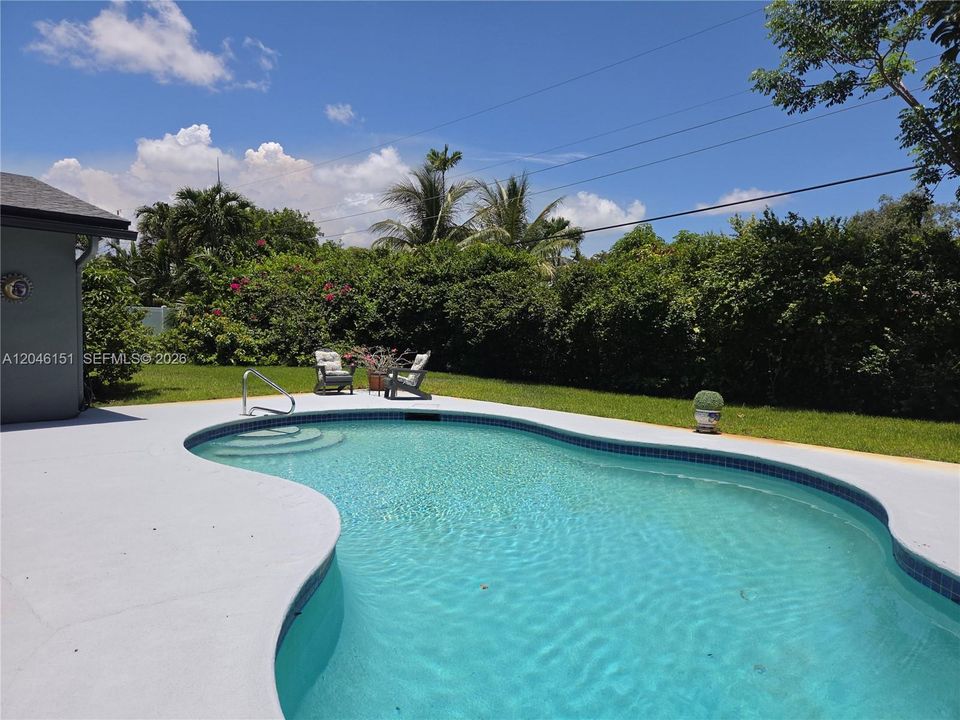 En Venta: $779,000 (4 camas, 2 baños, 2063 Pies cuadrados)