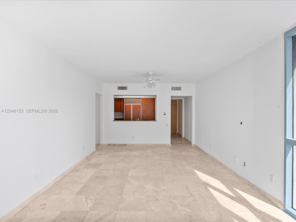 В аренду: $5,500 (2 спален, 2 ванн, 1170 Квадратных фут)