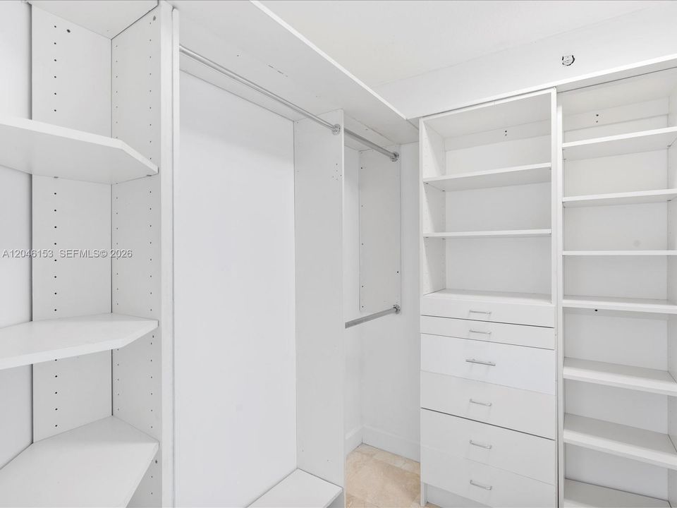 В аренду: $5,500 (2 спален, 2 ванн, 1170 Квадратных фут)