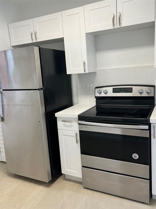 For Rent: $2,400 (3 beds, 2 baths, 1009 Square Feet)