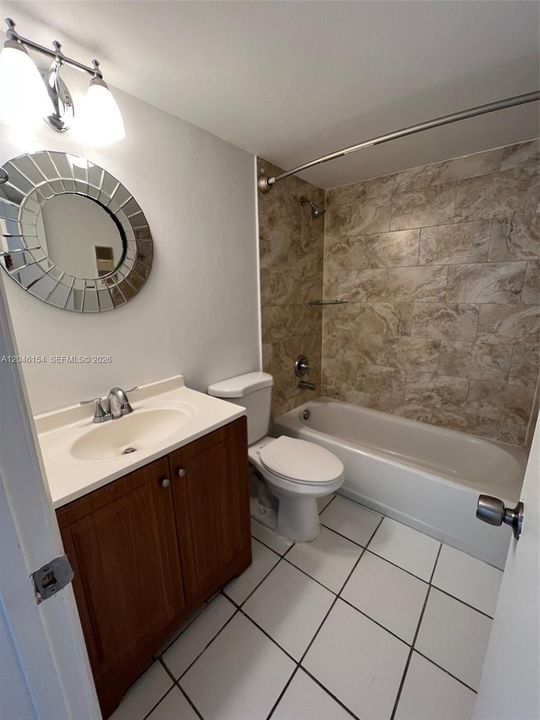For Rent: $2,400 (3 beds, 2 baths, 1009 Square Feet)