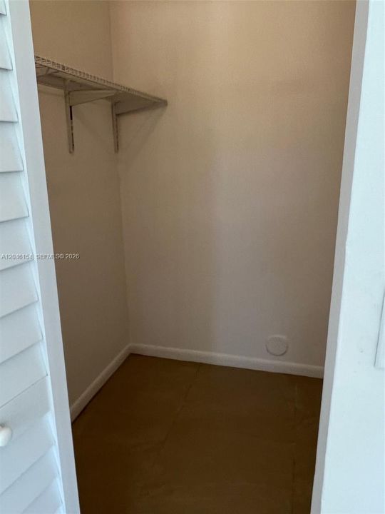 For Rent: $2,400 (3 beds, 2 baths, 1009 Square Feet)