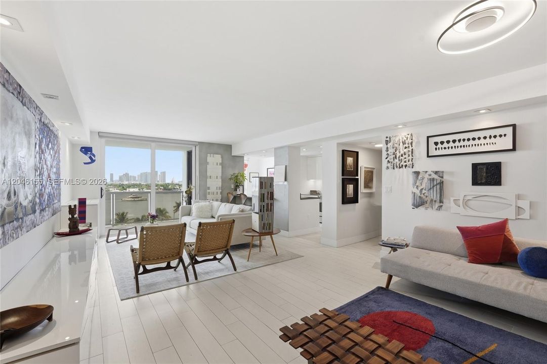 For Sale: $1,575,000 (2 beds, 2 baths, 1440 Square Feet)