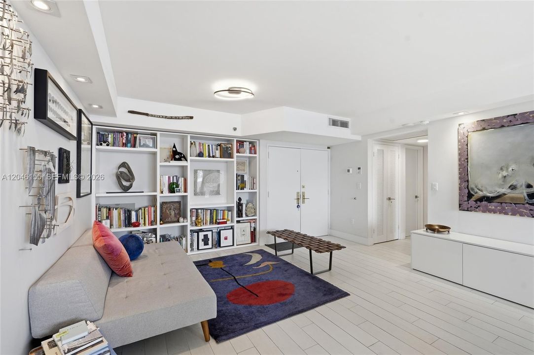 For Sale: $1,575,000 (2 beds, 2 baths, 1440 Square Feet)