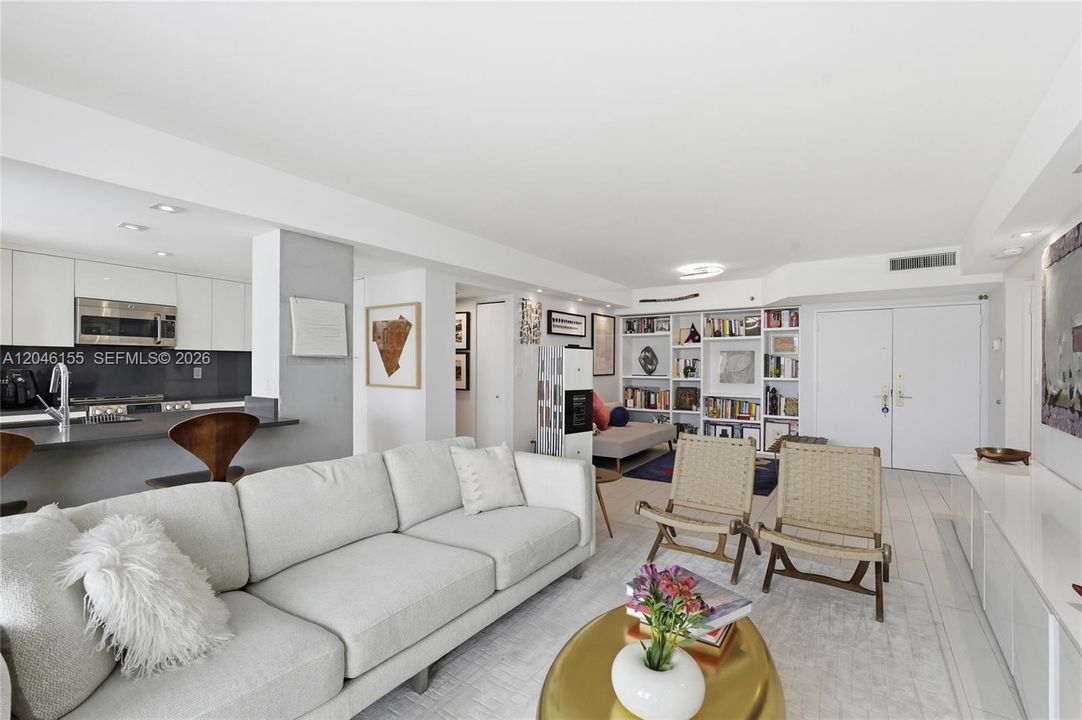 For Sale: $1,575,000 (2 beds, 2 baths, 1440 Square Feet)