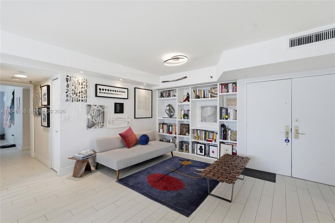 For Sale: $1,575,000 (2 beds, 2 baths, 1440 Square Feet)