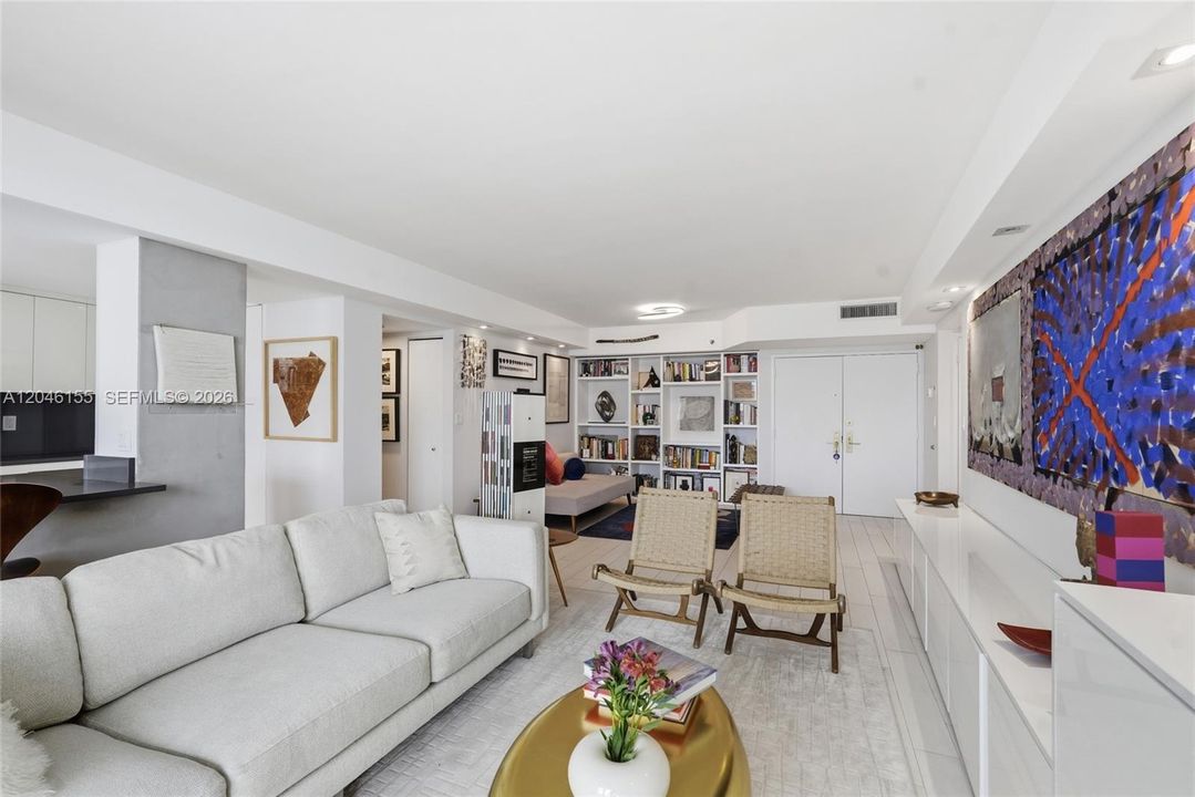 For Sale: $1,575,000 (2 beds, 2 baths, 1440 Square Feet)