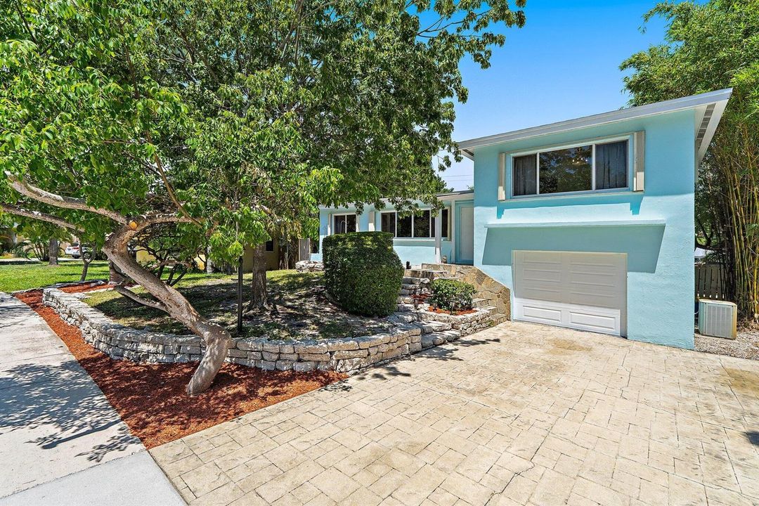 020-1429CrestDr-LakeWorth-SMALL