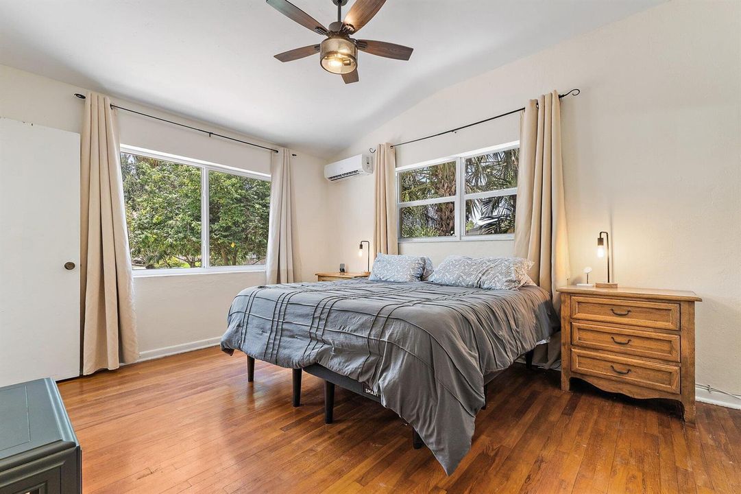 030-1429CrestDr-LakeWorth-SMALL