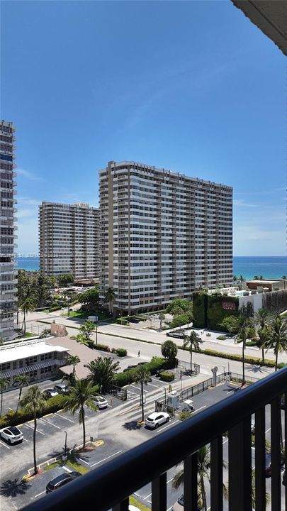 В аренду: $2,850 (2 спален, 2 ванн, 1020 Квадратных фут)