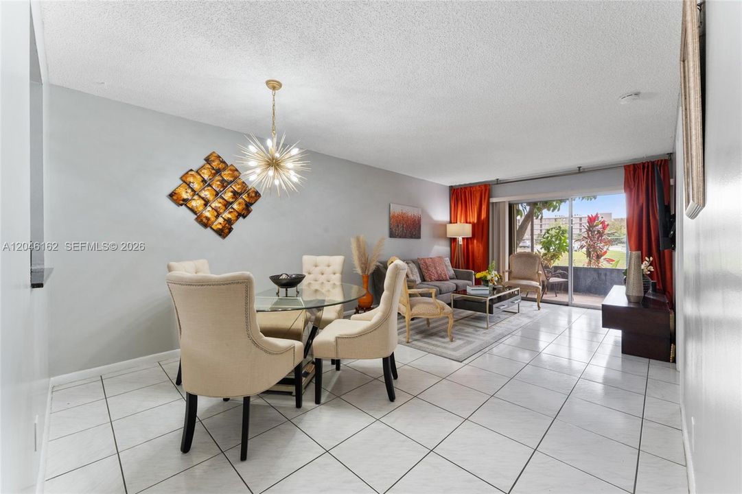 For Rent: $2,100 (2 beds, 2 baths, 832 Square Feet)