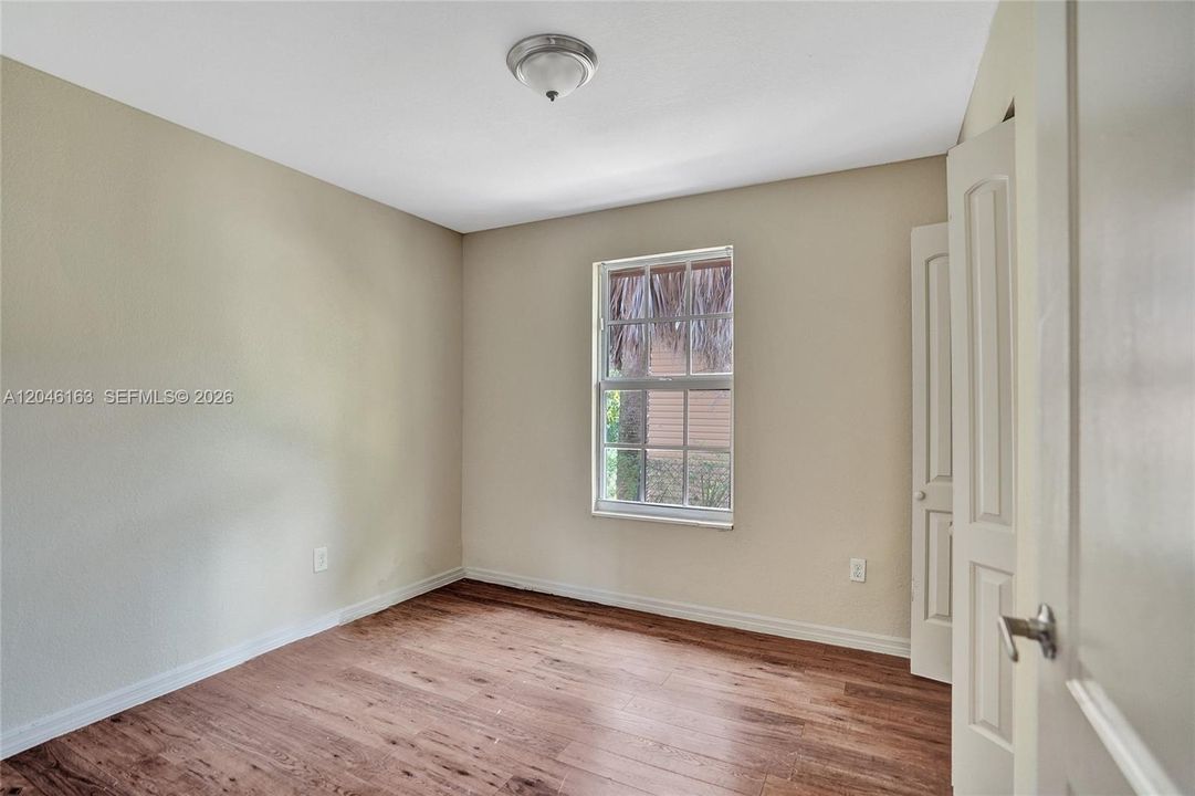For Rent: $1,800 (2 beds, 1 baths, 576 Square Feet)