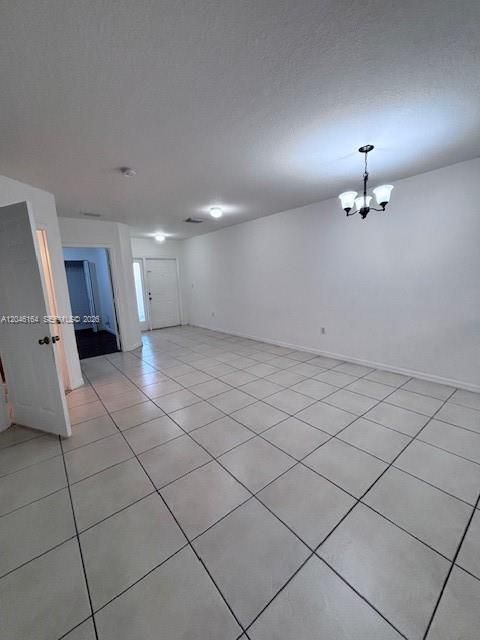 En Renta: $2,500 (3 camas, 2 baños, 1380 Pies cuadrados)