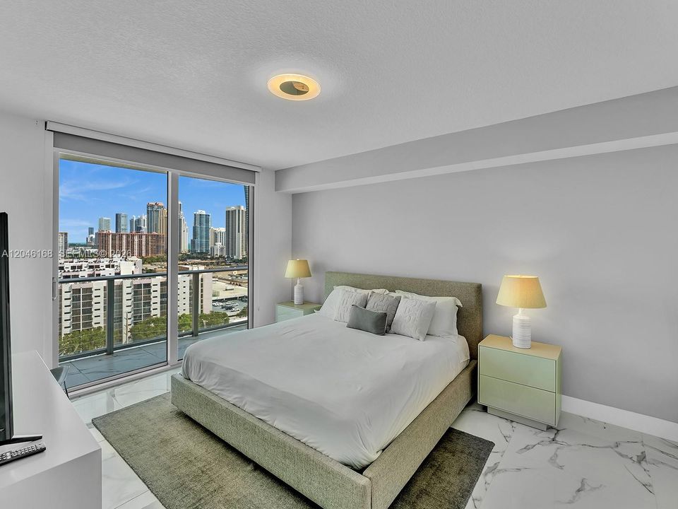 For Sale: $1,150,000 (2 beds, 3 baths, 1524 Square Feet)