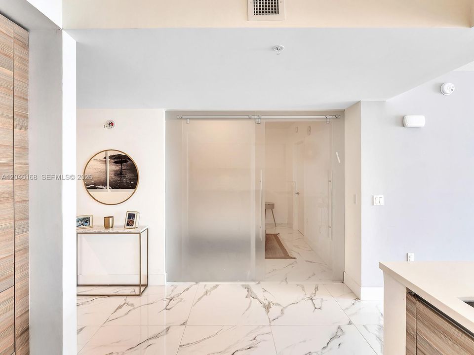 For Sale: $1,150,000 (2 beds, 3 baths, 1524 Square Feet)
