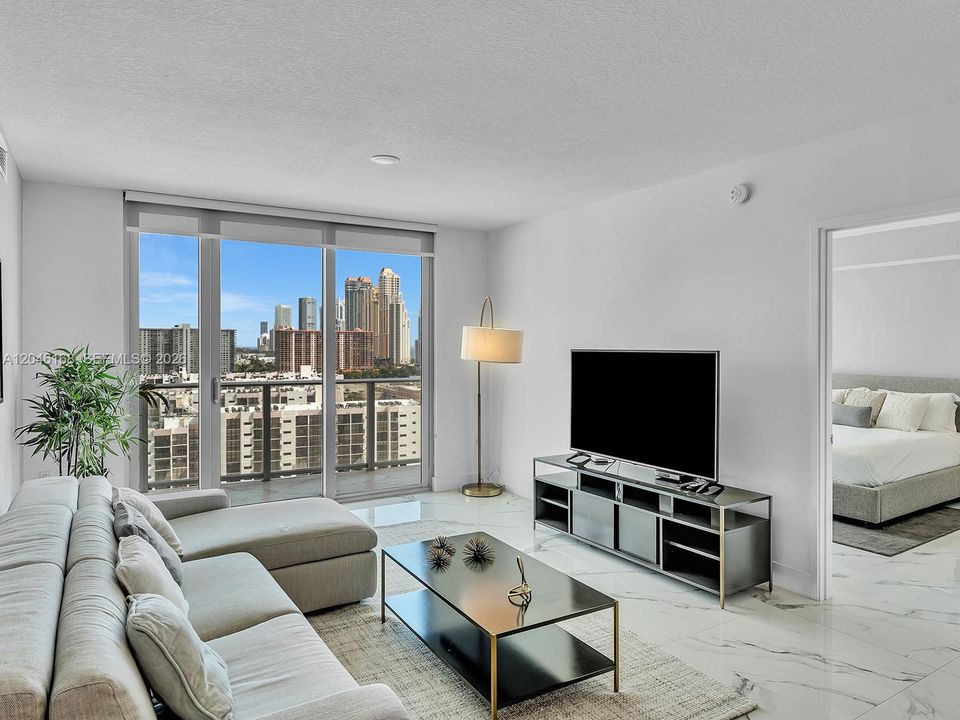 For Sale: $1,150,000 (2 beds, 3 baths, 1524 Square Feet)