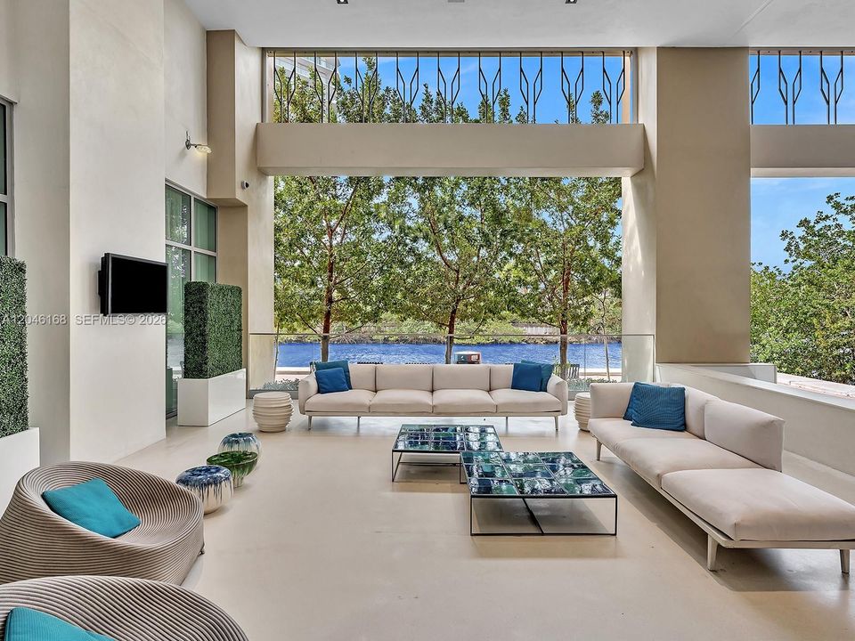 For Sale: $1,150,000 (2 beds, 3 baths, 1524 Square Feet)