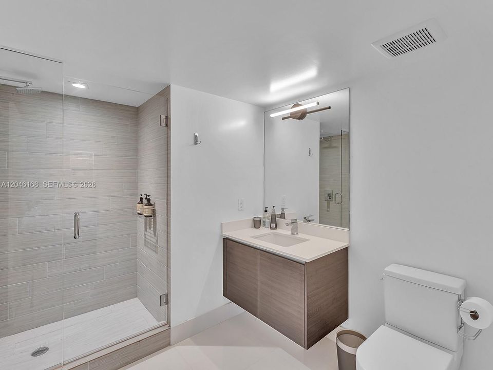For Sale: $1,150,000 (2 beds, 3 baths, 1524 Square Feet)