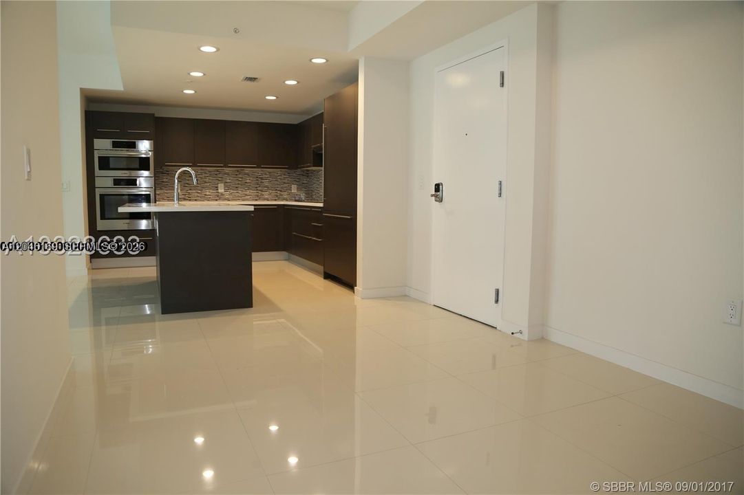 На продажу: $480,000 (2 спален, 2 ванн, 1244 Квадратных фут)