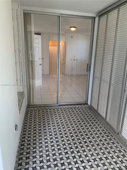 В аренду: $2,100 (2 спален, 2 ванн, 1083 Квадратных фут)