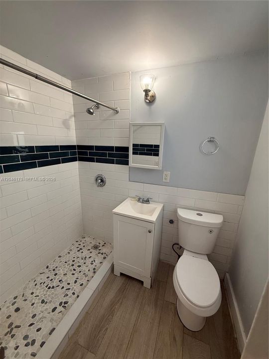 В аренду: $2,100 (1 спален, 1 ванн, 7182 Квадратных фут)