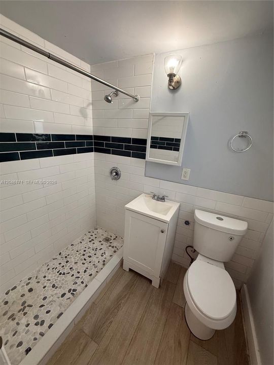 В аренду: $2,100 (1 спален, 1 ванн, 7182 Квадратных фут)