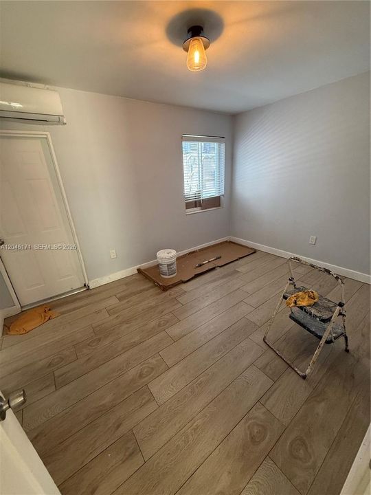 В аренду: $2,100 (1 спален, 1 ванн, 7182 Квадратных фут)