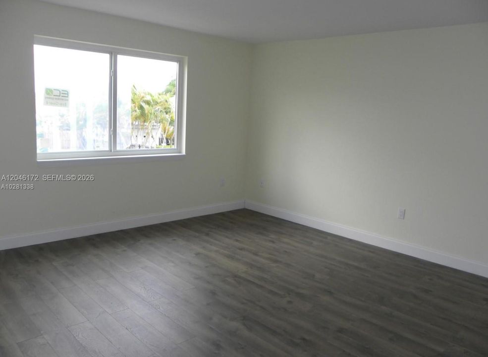 В аренду: $3,250 (4 спален, 2 ванн, 1702 Квадратных фут)
