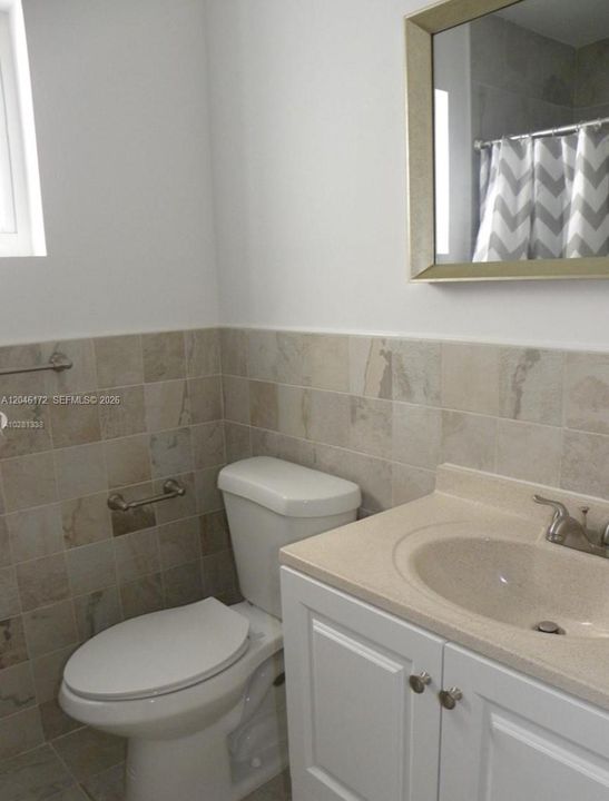 В аренду: $3,250 (4 спален, 2 ванн, 1702 Квадратных фут)