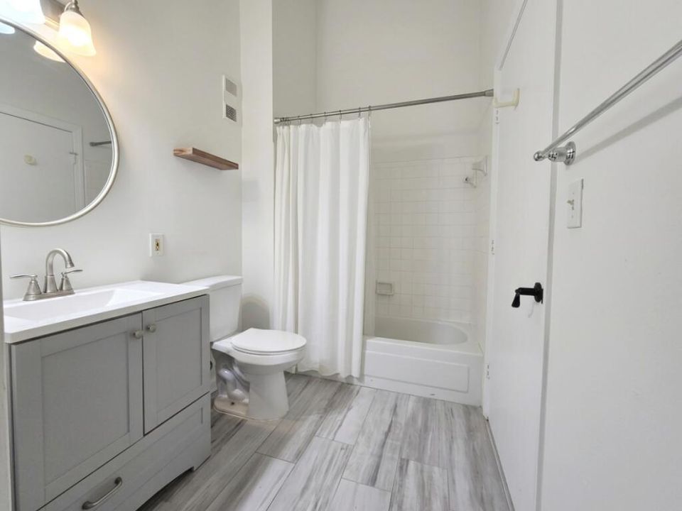 Upstairs bathroom