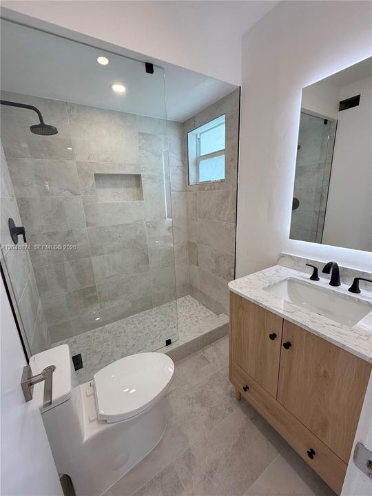 В аренду: $3,400 (2 спален, 2 ванн, 1178 Квадратных фут)