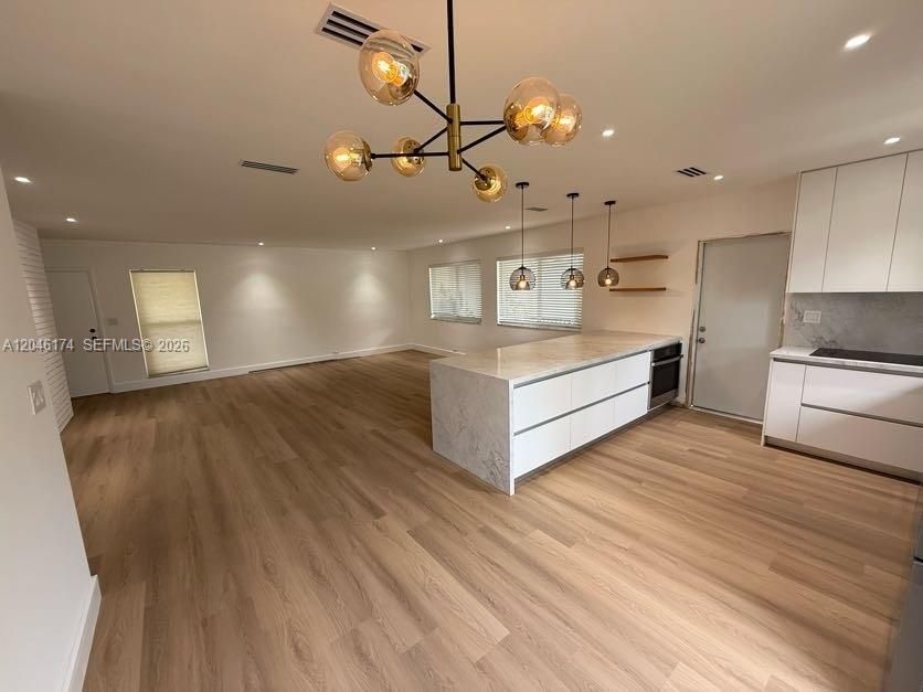 В аренду: $3,400 (2 спален, 2 ванн, 1178 Квадратных фут)