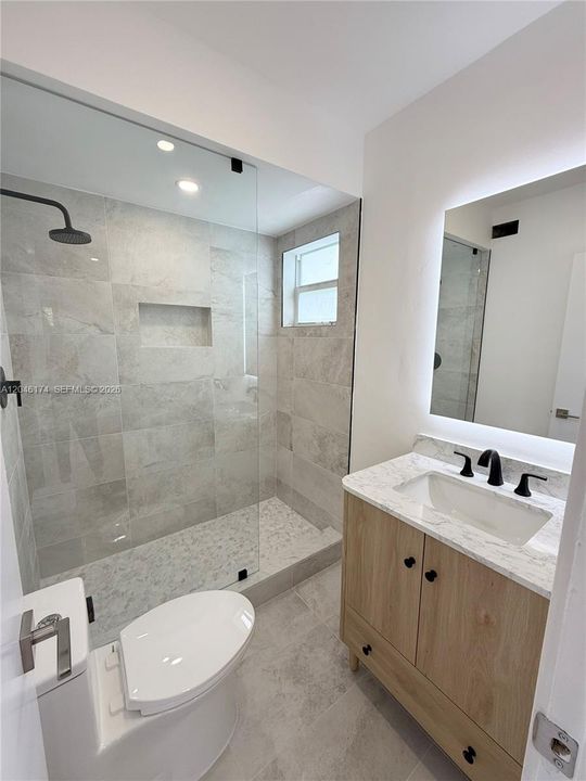 В аренду: $3,400 (2 спален, 2 ванн, 1178 Квадратных фут)