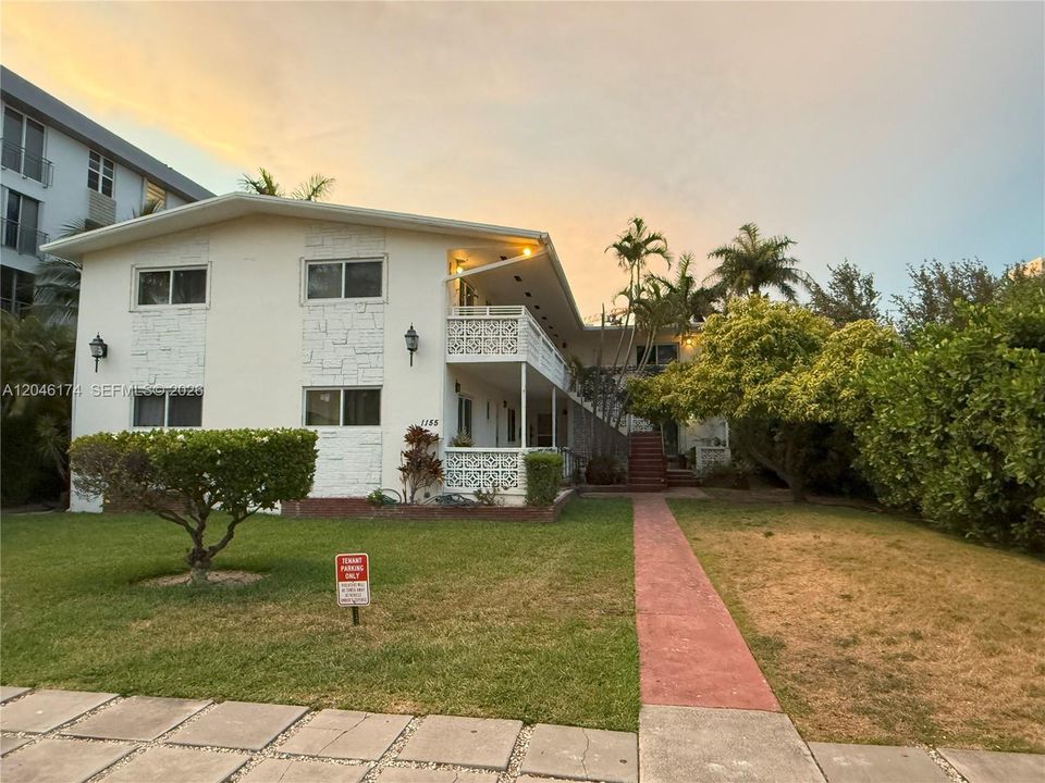 В аренду: $3,400 (2 спален, 2 ванн, 1178 Квадратных фут)