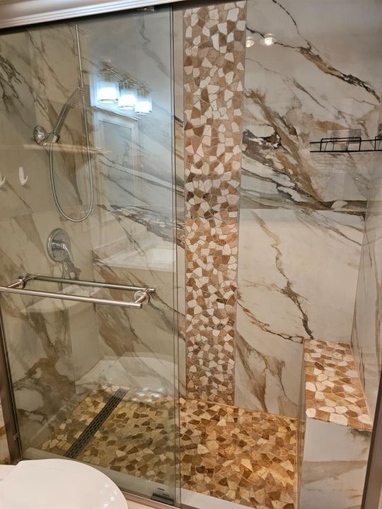 2148 SHERWOOD_BATHROOM1