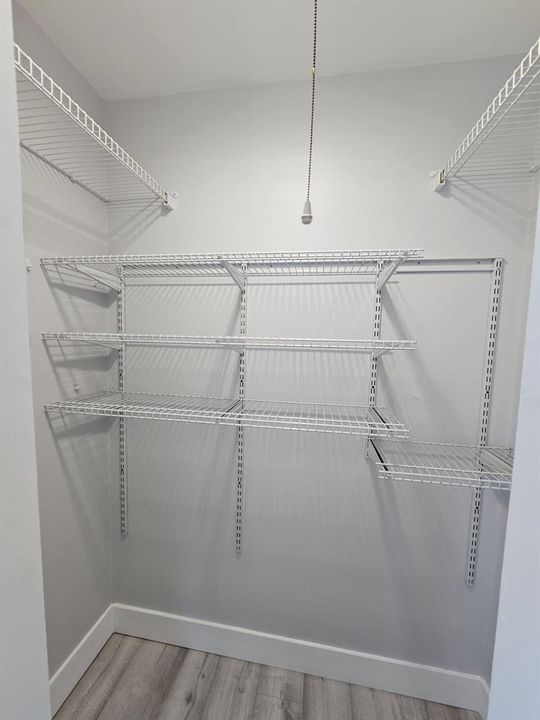 2148 SHERWOOD_CLOSET