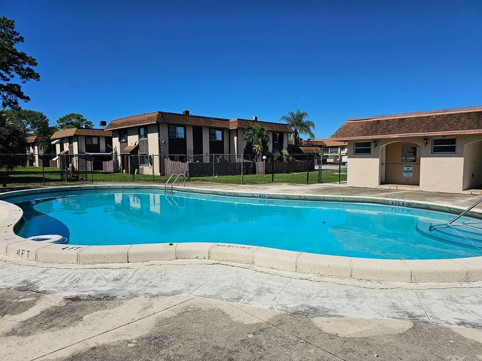 2148 SHERWOOD_POOL1