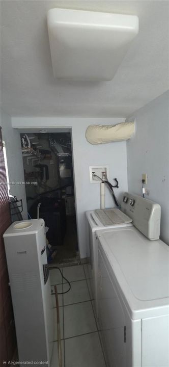 На продажу: $365,000 (2 спален, 1 ванн, 885 Квадратных фут)