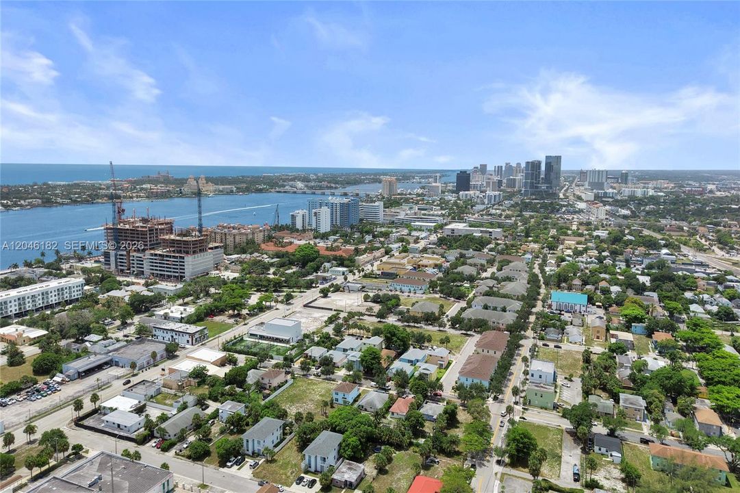 For Rent: $1,800 (2 beds, 1 baths, 576 Square Feet)