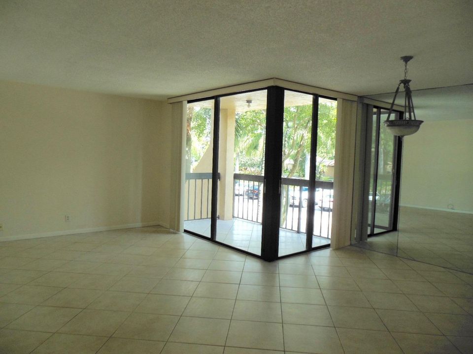 Living Room/Dining Room