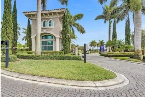 For Sale: $539,999 (3 beds, 2 baths, 1421 Square Feet)