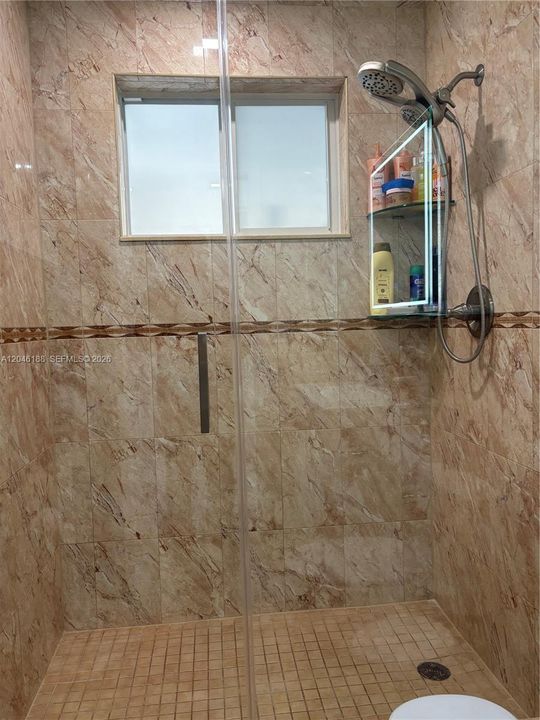 На продажу: $849,999 (5 спален, 4 ванн, 2028 Квадратных фут)