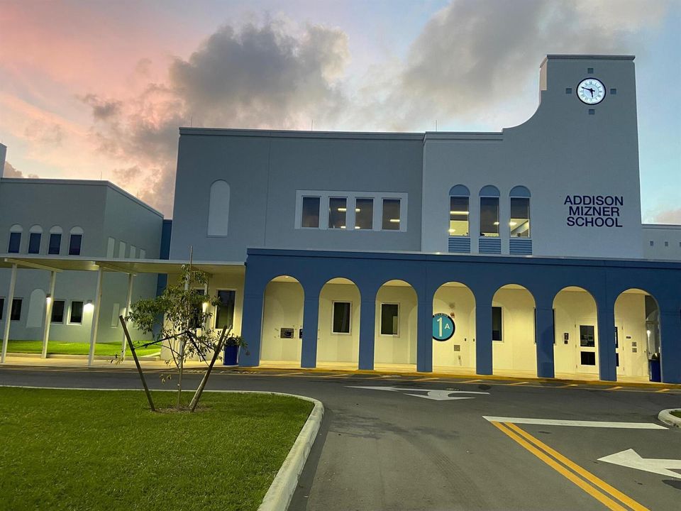 Close to Addison Mizner School