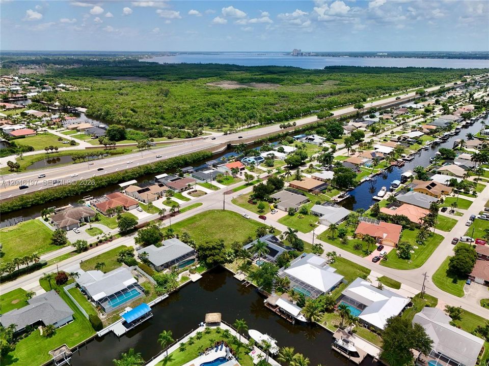 На продажу: $225,000 (0.36 acres)