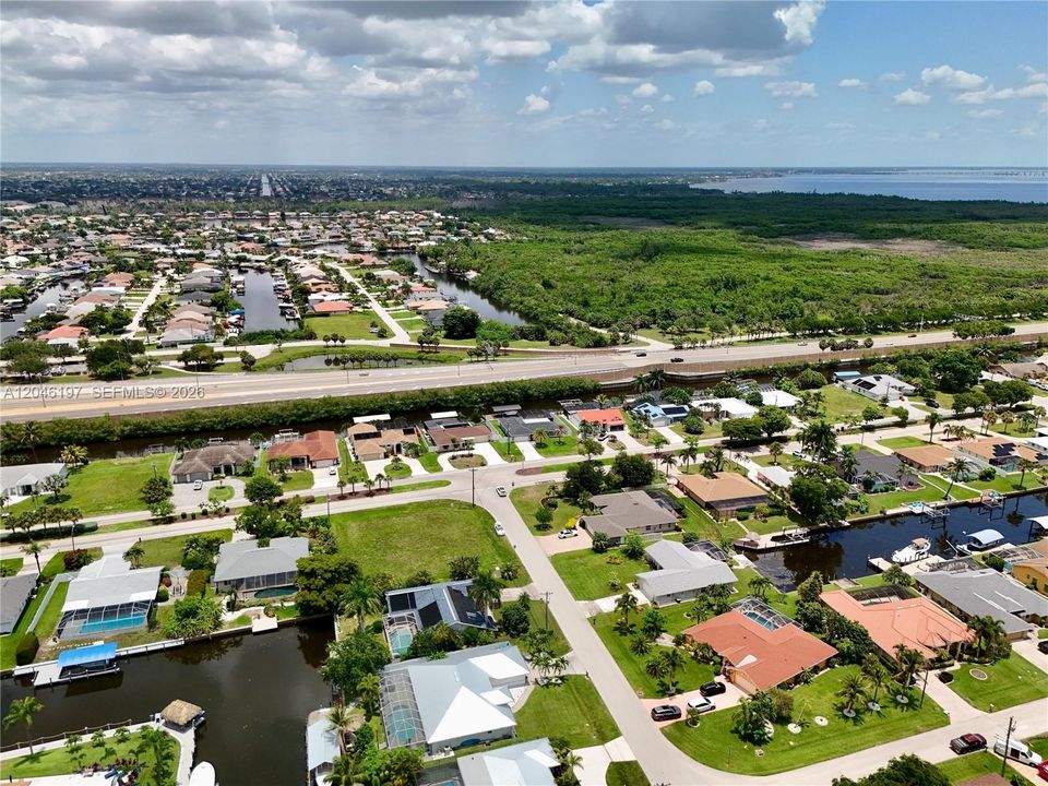 На продажу: $225,000 (0.36 acres)