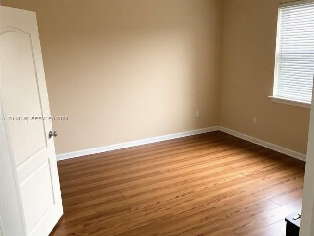 For Rent: $1,500 (1 beds, 1 baths, 963 Square Feet)