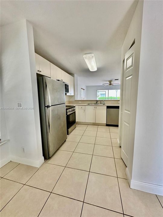 En Venta: $349,000 (2 camas, 2 baños, 1296 Pies cuadrados)